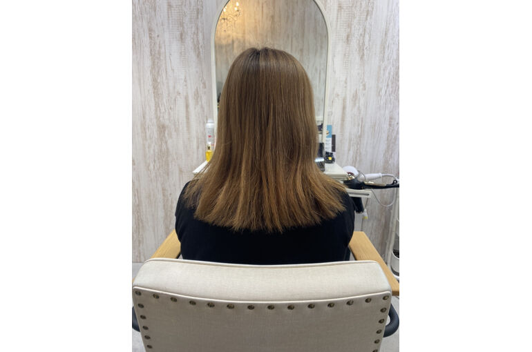 インナーカラーで人気ヘアスタイル ラベンダーベージュ エクストラブルー 城東区野江のヘアサロン Estrela 美容に詳しい野江のおしゃれな美容院スタイリストが更新していきます